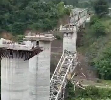 Big Breaking: Railway bridge collapses in Mizoram | 17 laborers died