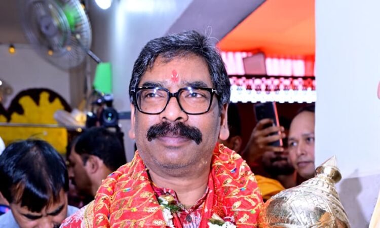 CM Hemant Soren and Kalpana Soren performing Ram Navami puja at residence temple in Jharkhand