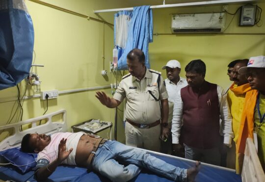 रामनवमी जुलूस के दौरान बोकारो में हाई टेंशन लाइन से झुलसे लोगों को अस्पताल में भर्ती कराया गया