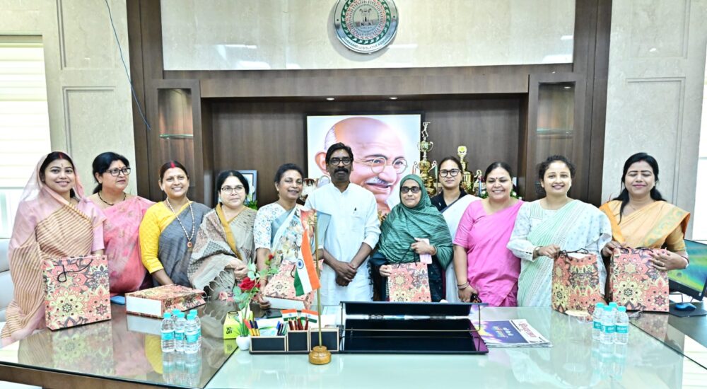 Chief Minister Hemant Soren with woman MLAs in Jharkhand Assembly.