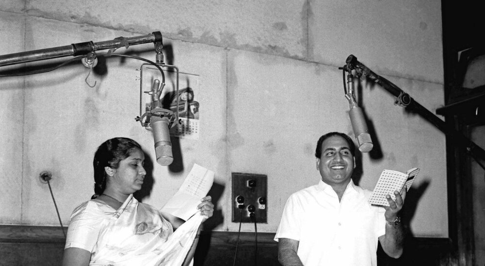 आशा भोसले की तस्वीर, भारतीय दिग्गज गायिका जिनका 92 वर्ष की उम्र में निधन हुआ