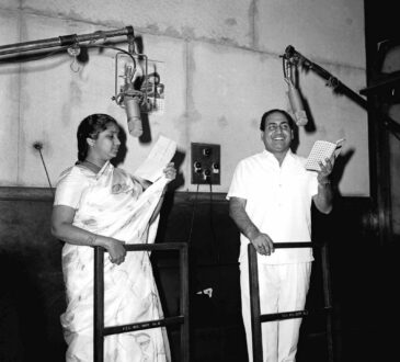 आशा भोसले की तस्वीर, भारतीय दिग्गज गायिका जिनका 92 वर्ष की उम्र में निधन हुआ