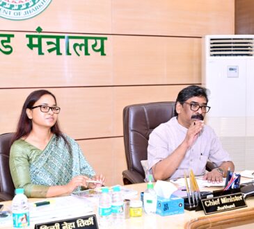 झारखंड मंत्रालय में कृषि, पशुपालन एवं सहकारिता विभाग की समीक्षा बैठक की अध्यक्षता करते मुख्यमंत्री हेमंत सोरेन