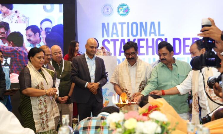 मुख्यमंत्री हेमंत सोरेन मंच से संबोधित करते हुए, जहां AI, IT, डिजिटल गवर्नेंस और झारखंड में निवेश बढ़ाने पर चर्चा हुई