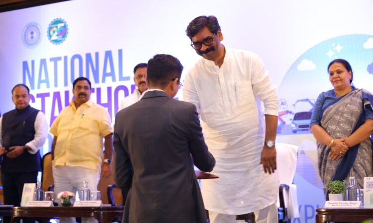 14 एमओयू पर हस्ताक्षर, जिससे राज्य में ₹99,639 करोड़ के प्रस्तावित निवेश का मार्ग प्रशस्त हुआ