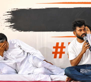 अभिजीत दीपके ने जंतर-मंतर आंदोलन में छात्रों से भूख हड़ताल न करने की अपील की