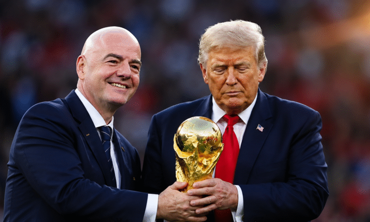 FIFA अध्यक्ष जियानी इन्फेंटिनो विश्व कप 2026 के बाद दिए गए विवादित बयान के दौरान।