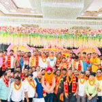 रांची जिला दुर्गा पूजा समिति के नवनिर्वाचित अध्यक्ष राजेंद्र सिंह और मुख्य संरक्षक मुनचुन राय